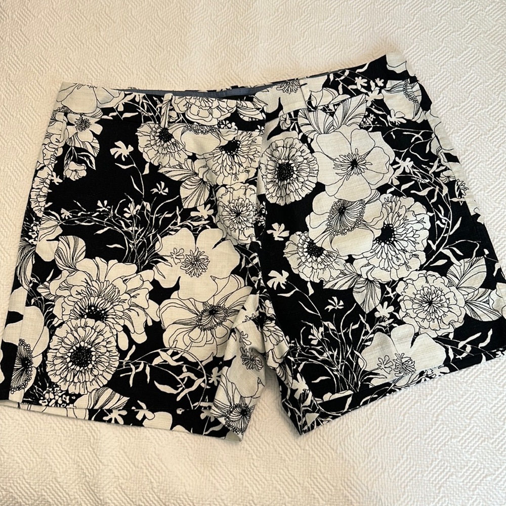 Size 16 Like New Talbots Shorts